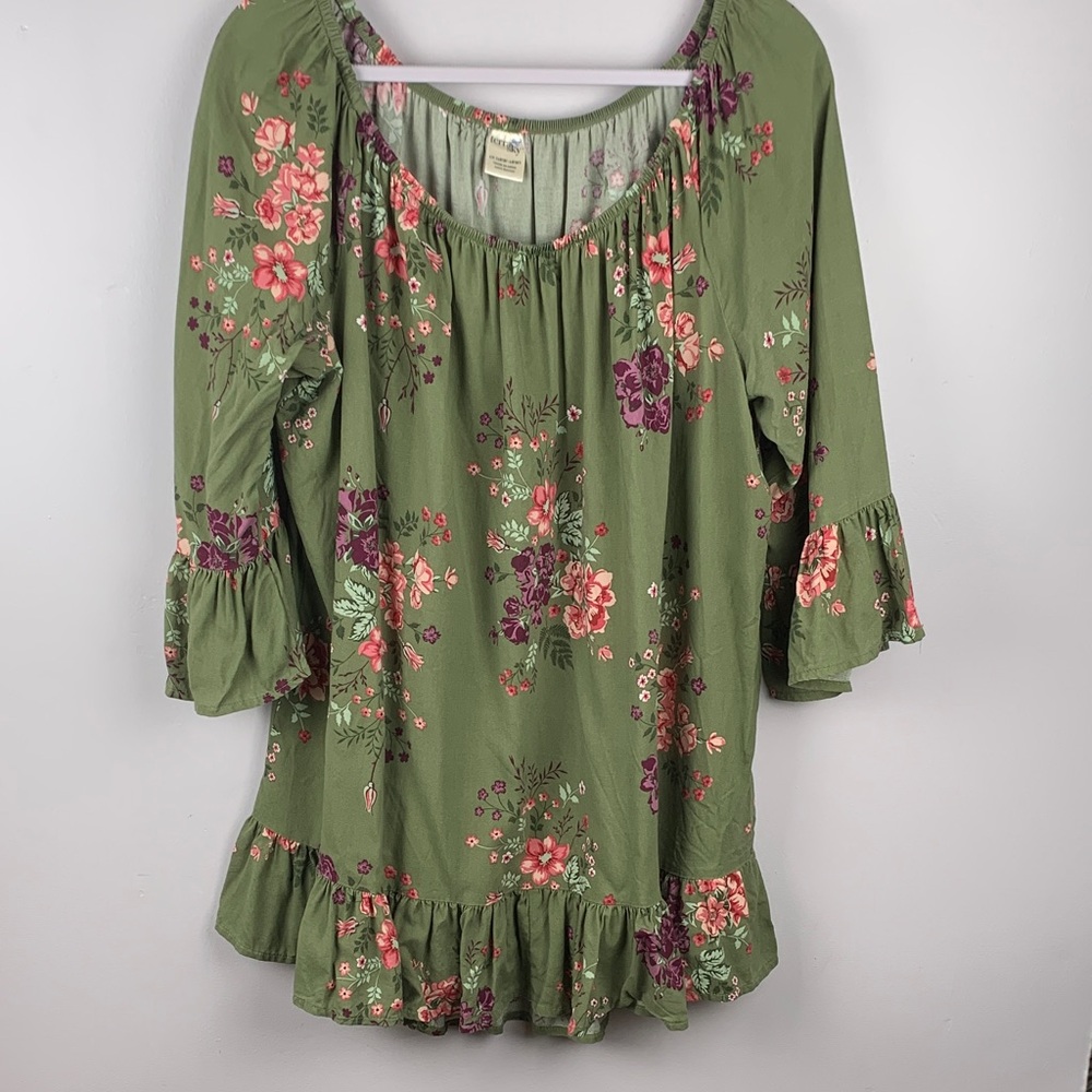 Terra & Sky Green Floral Blouse with Ruffle Hem  and sleeve 1X